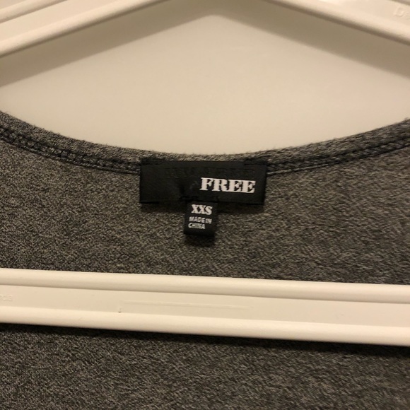 Wilfred Free V Neck Tee - Picture 2 of 3